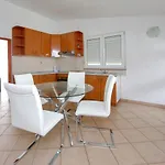 Apartman Pepi 3 *