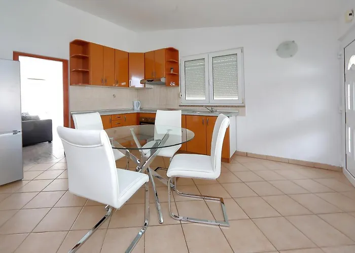 Διαμέρισμα Pepi 3 *